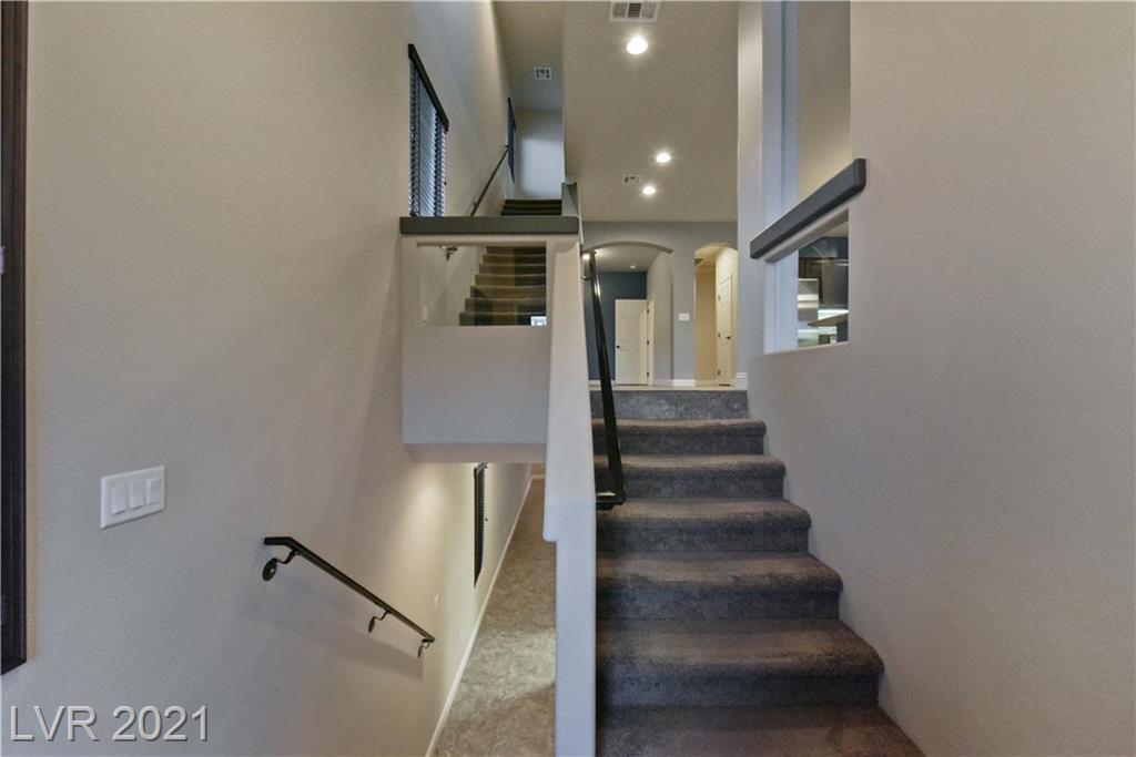 5907 Laurel Lake Court