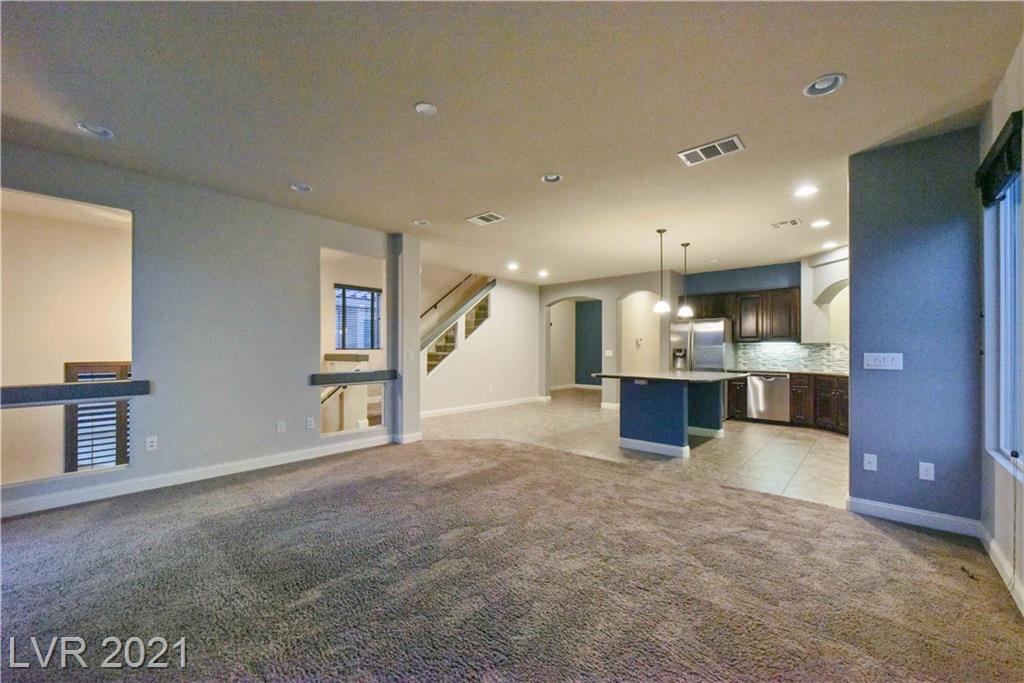 5907 Laurel Lake Court