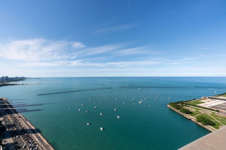 600 N Lake Shore Drive #1501 Chicago, IL 60611